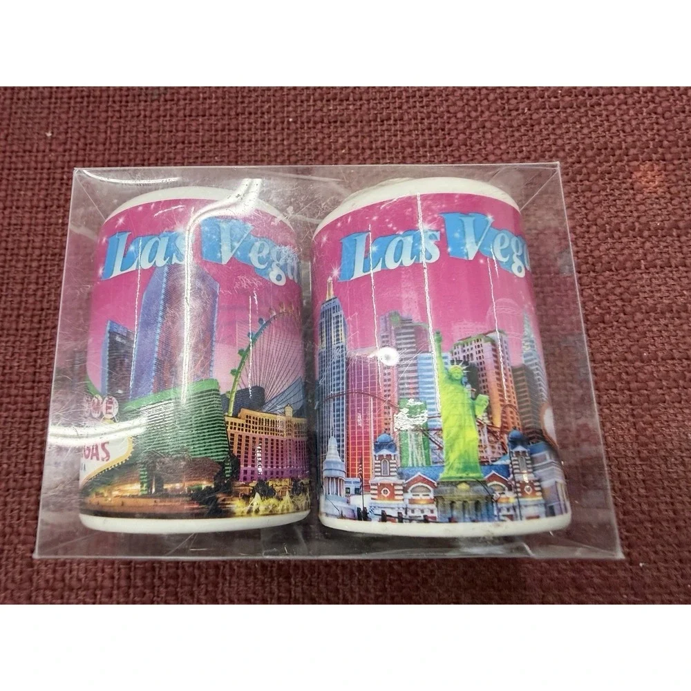 Las Vegas Salt‎ Pepper Shaker Set